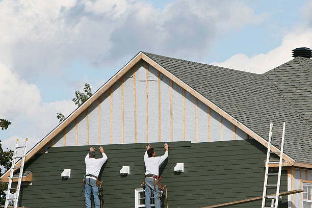 Professional Vinyl Siding technician working in Boomer, NC