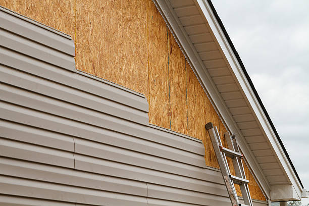 24/7 Emergency Vinyl Siding experts in Boomer, NC